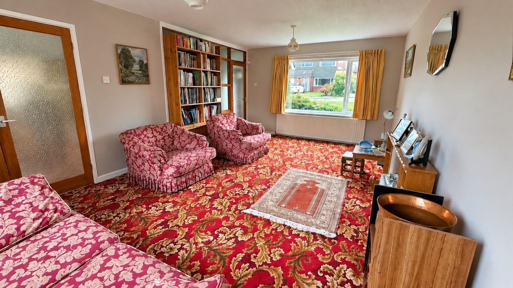 Property photo 2 of 25 Living Room
