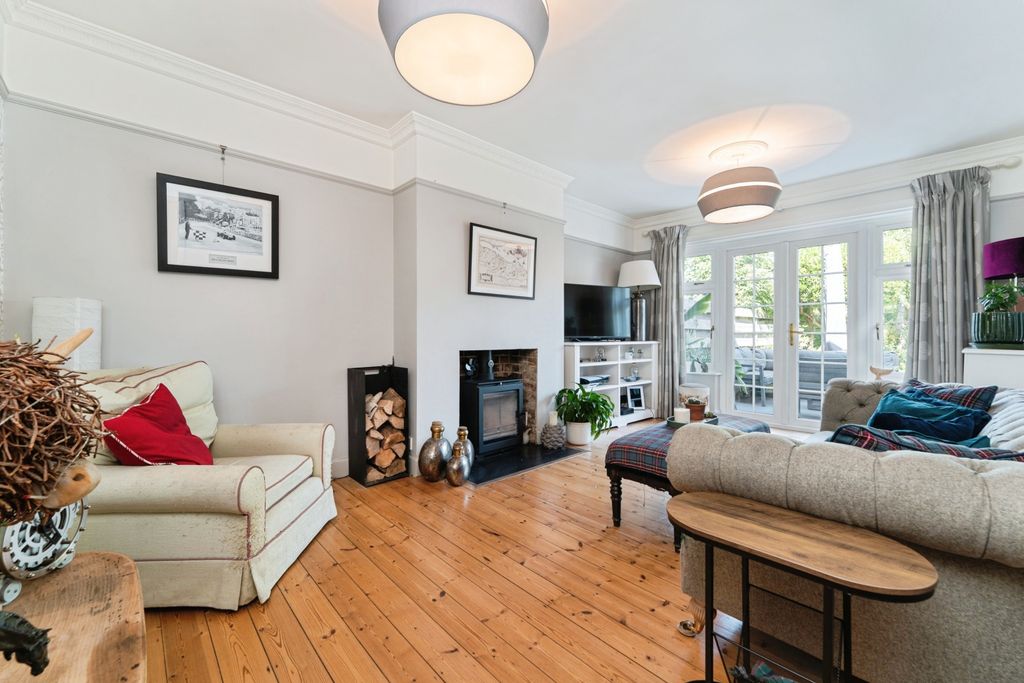 Additional image 7 of 3 bed semi-detached house for salePerne Road, Cambridge CB1