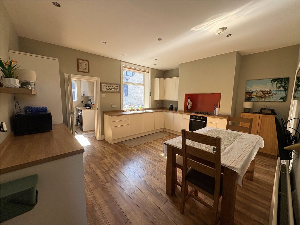 Property photo 2 of 11 Kitchen Diner