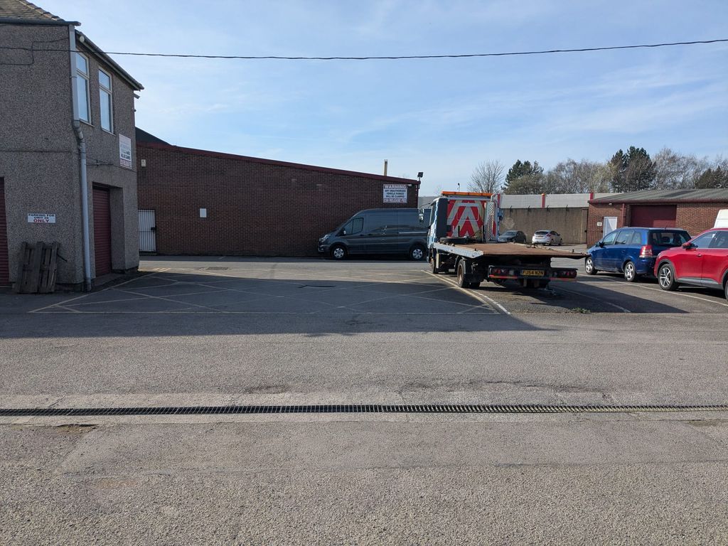 Property photo 2 of 8