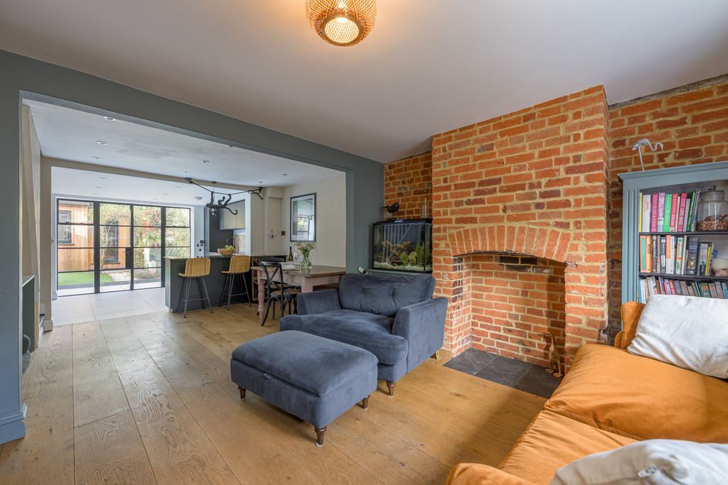 Property photo 2 of 15