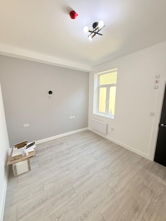 Property photo 2 of 4 Gallery