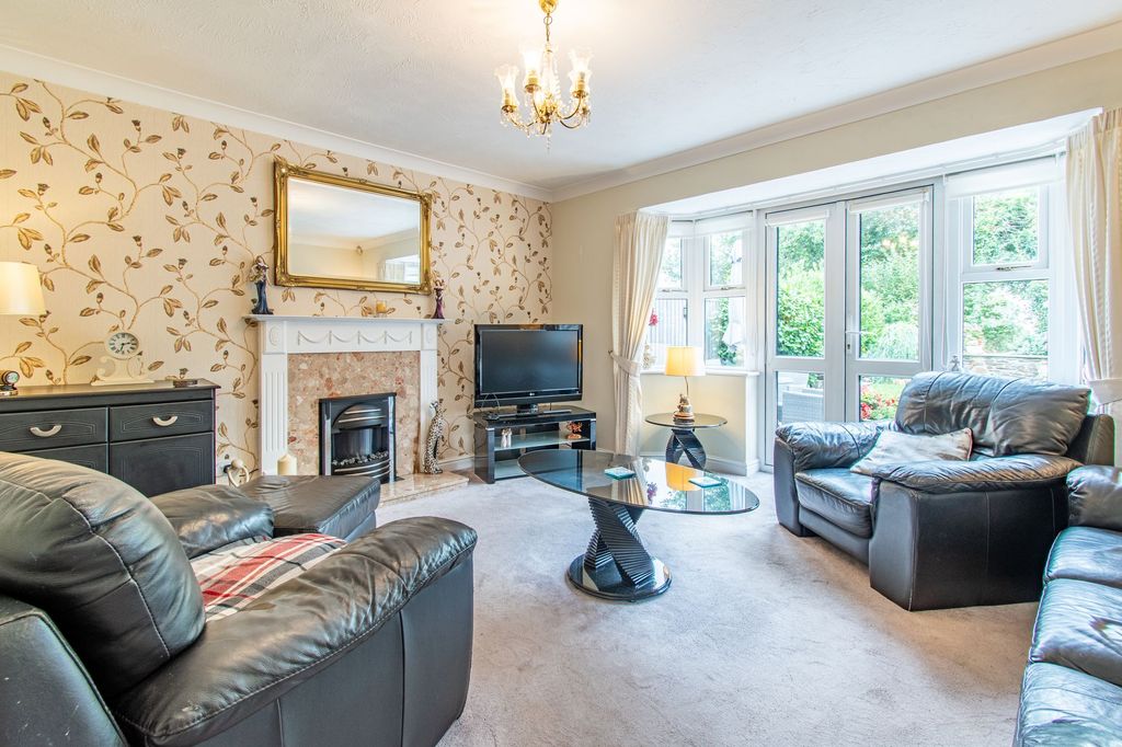 Property photo 2 of 16