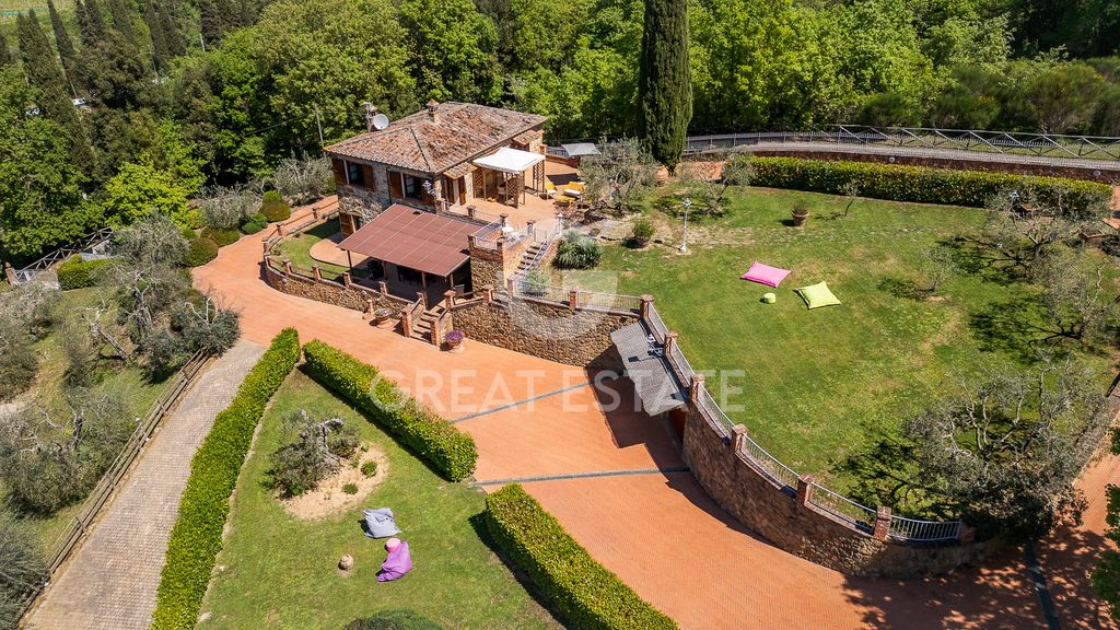 Property photo 3 of 34