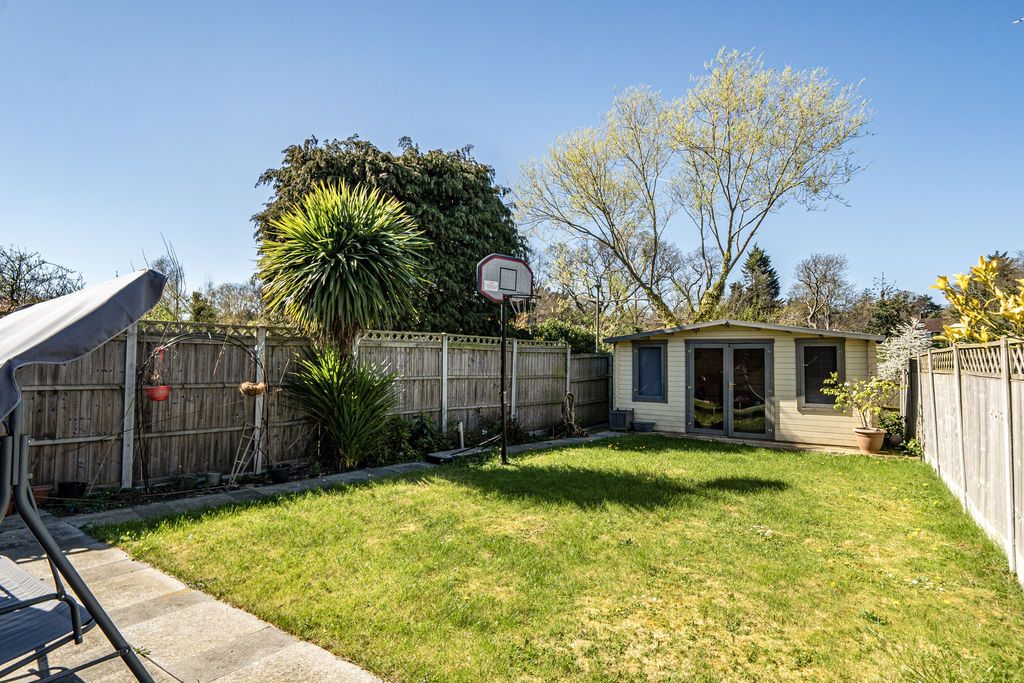 Property photo 3 of 19 Photo 4