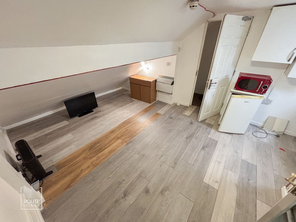 Property photo 2 of 5 Photo 2