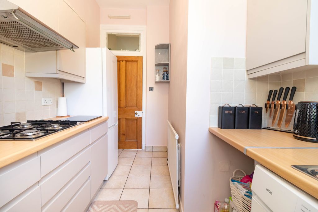 Property photo 3 of 22 Kitchen