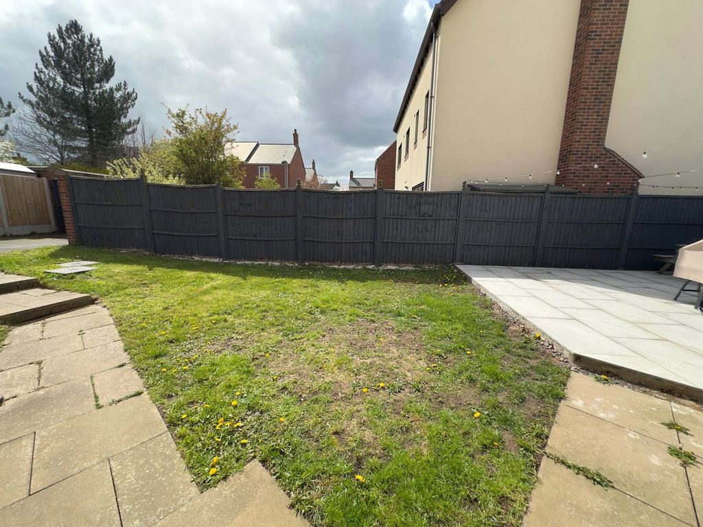 Additional image 16 of 5 bed detached house to rentGlendale, Lawley Village, Telford, Shropshire TF4