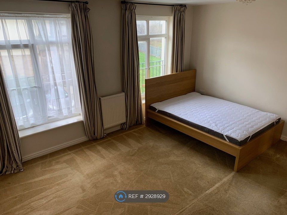 Property photo 3 of 17 Large Double Room