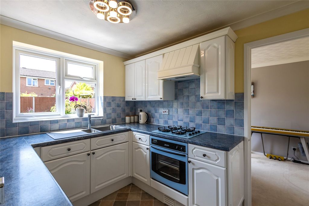 Property photo 2 of 23 Picture No. 30