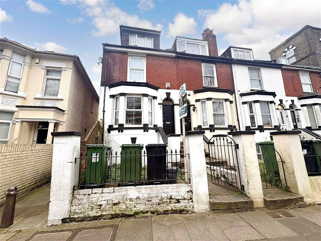 Property photo 1 of 8 Front