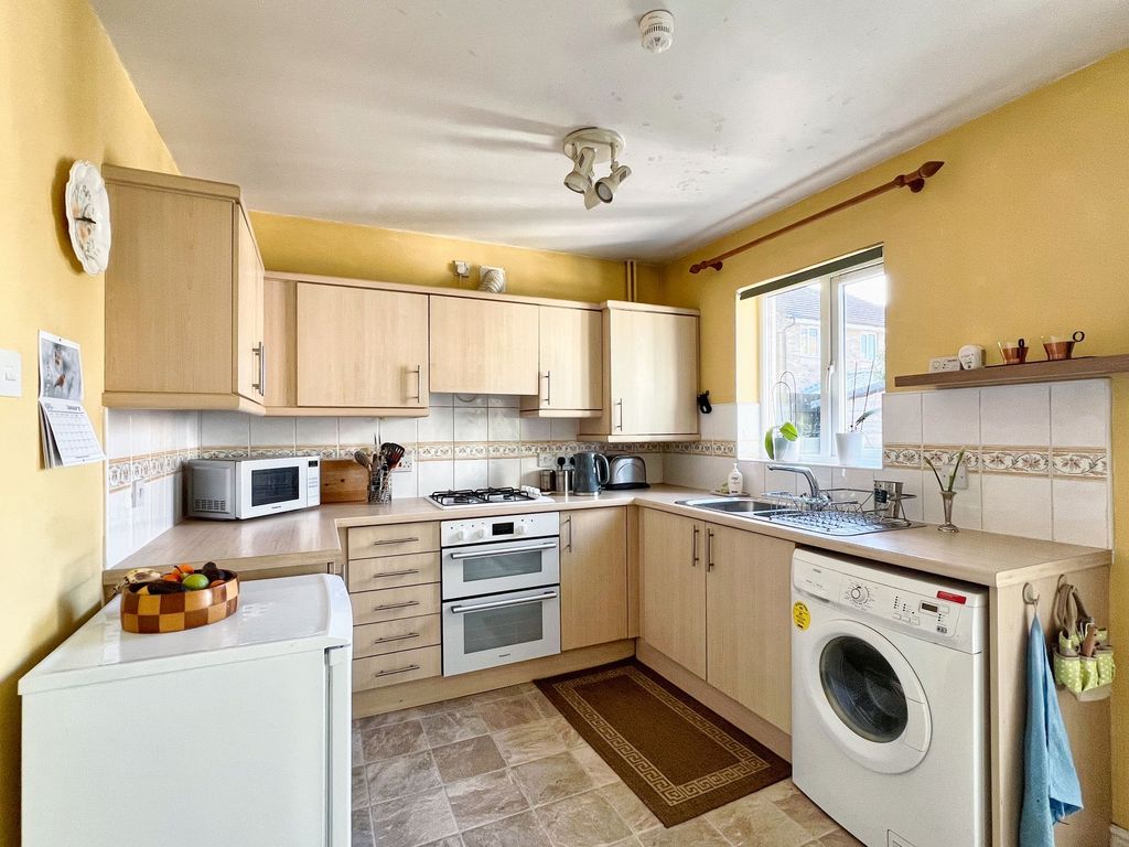 Property photo 3 of 17