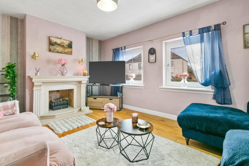 Property photo 2 of 21