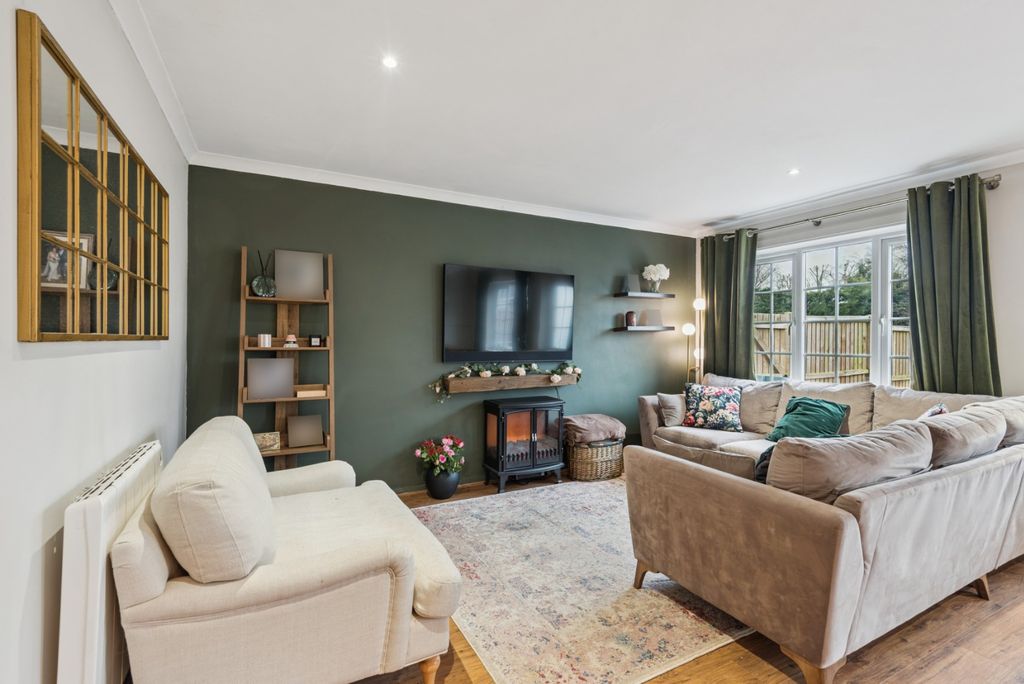 Property photo 2 of 23 4955231