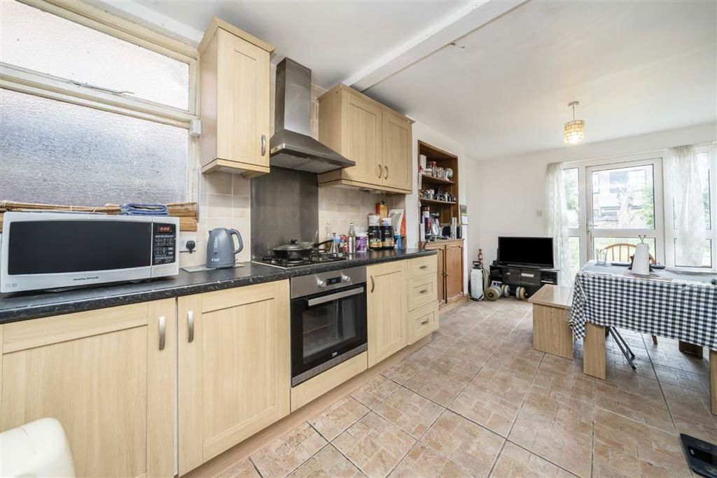 Property photo 2 of 3