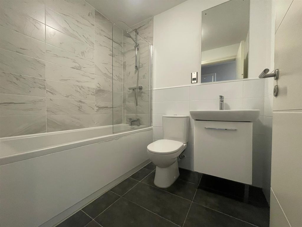 Property photo 3 of 8 d8161E9F-42F9-4814-A33A-6508Fbaf7Ae5.Jpg
