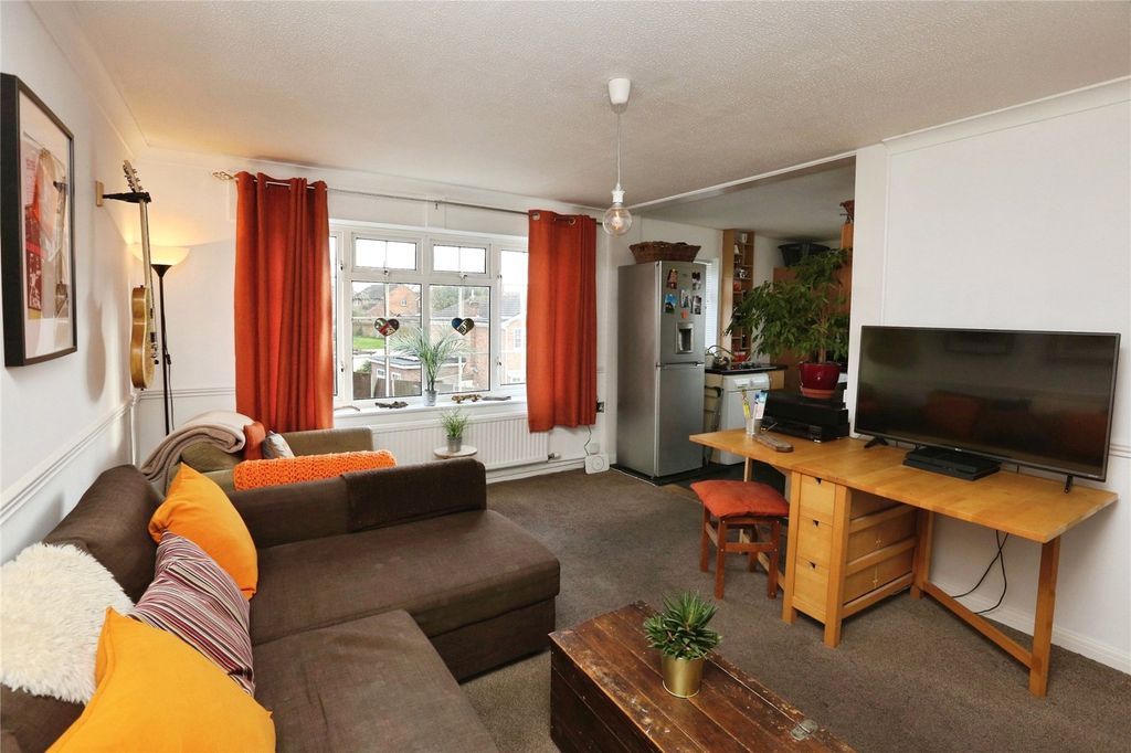 Property photo 3 of 19 Living Area