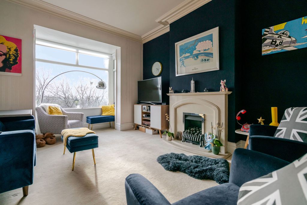 Property photo 2 of 37