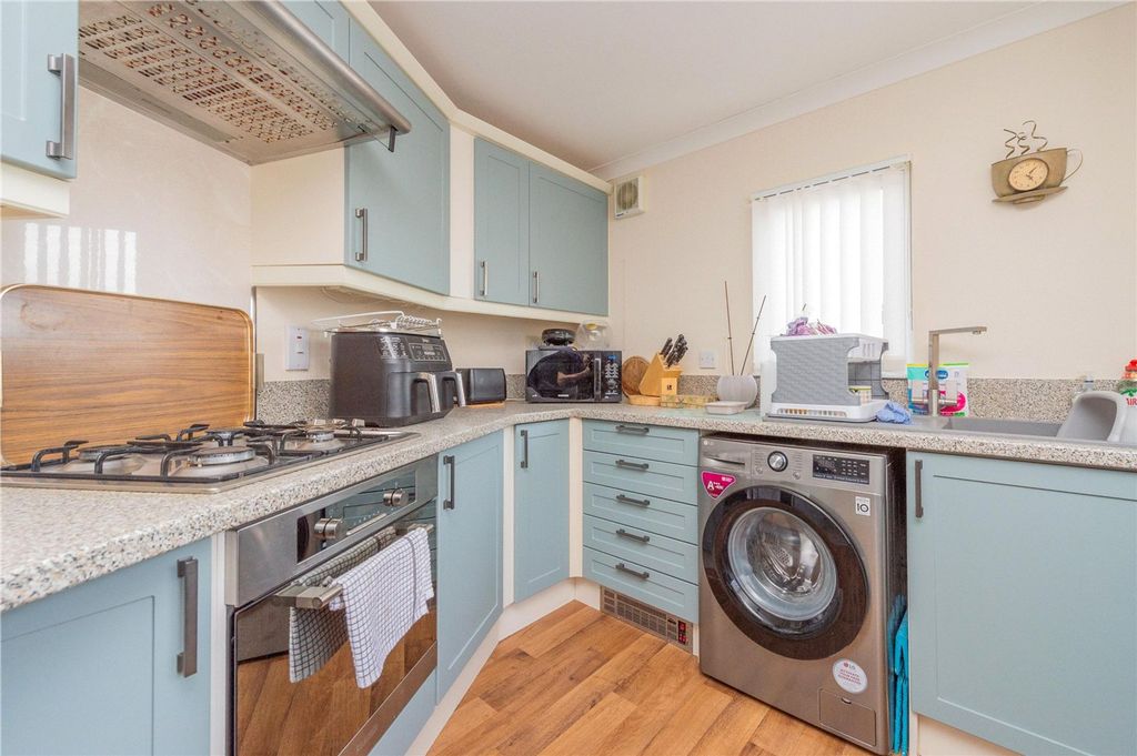 Property photo 3 of 28 Picture No. 01