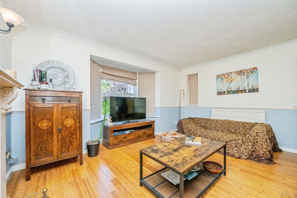 Property photo 3 of 24