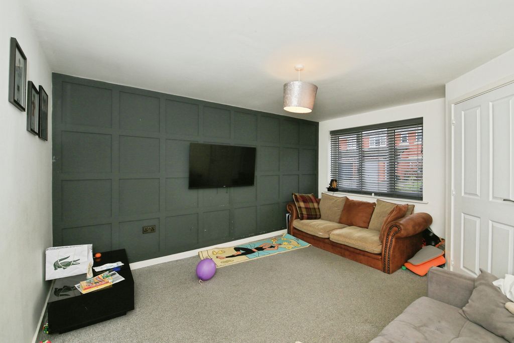 Property photo 2 of 16 Img_2030