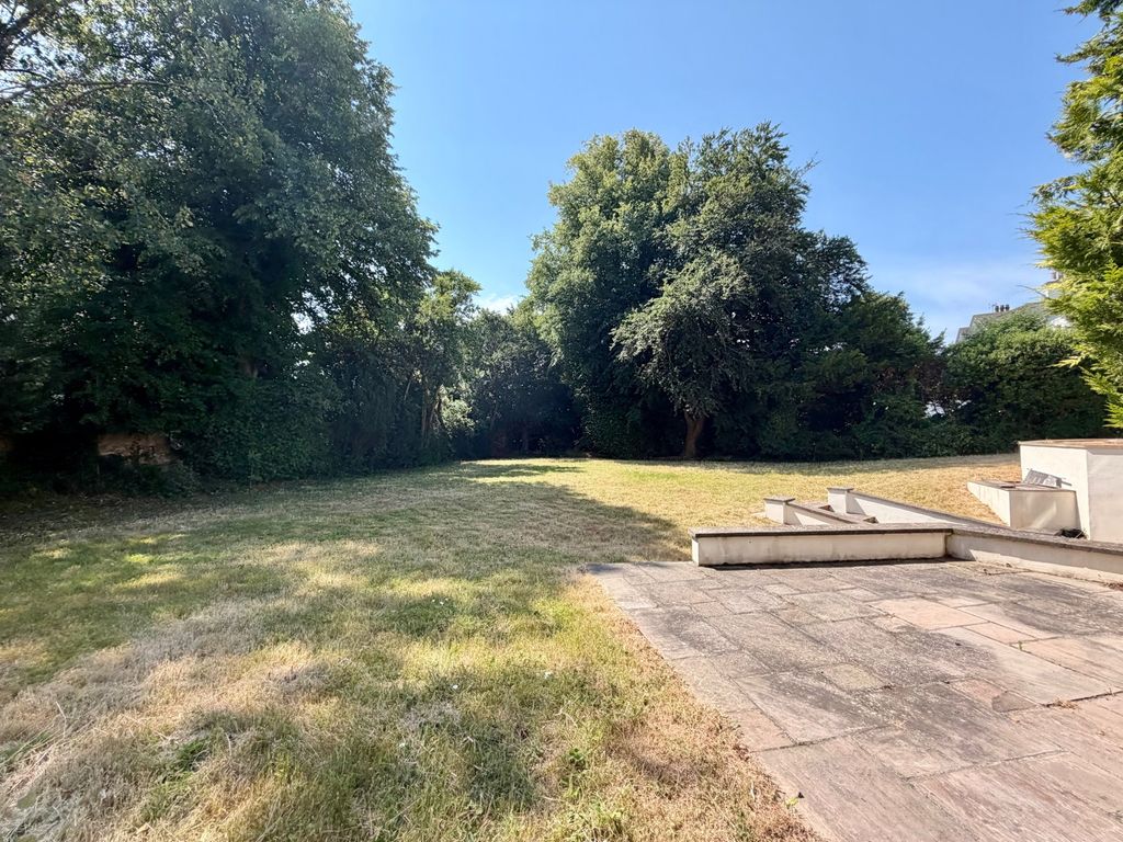 Property photo 3 of 29