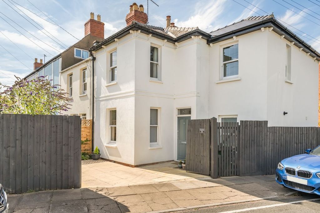 Property photo 1 of 29