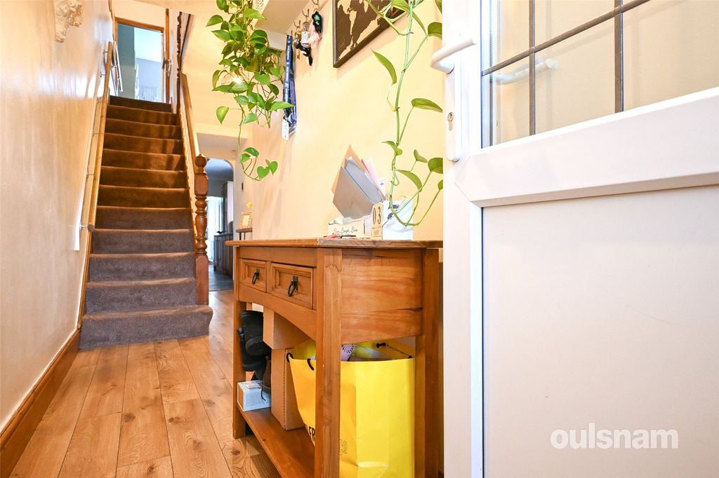 Property photo 2 of 31 Picture No. 15