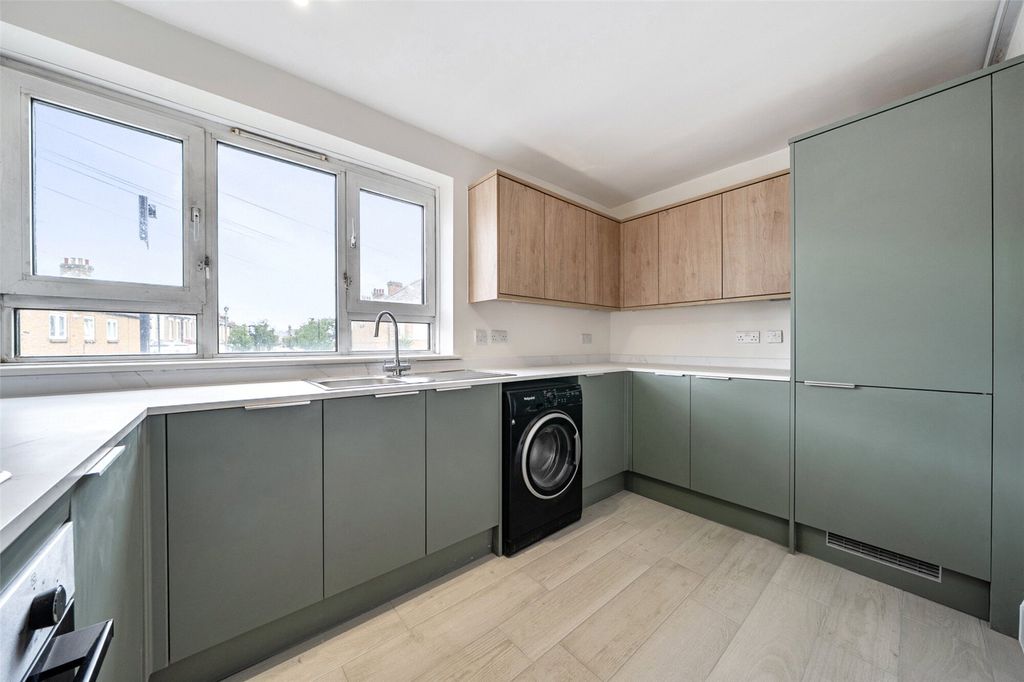Property photo 1 of 20 Kitchen