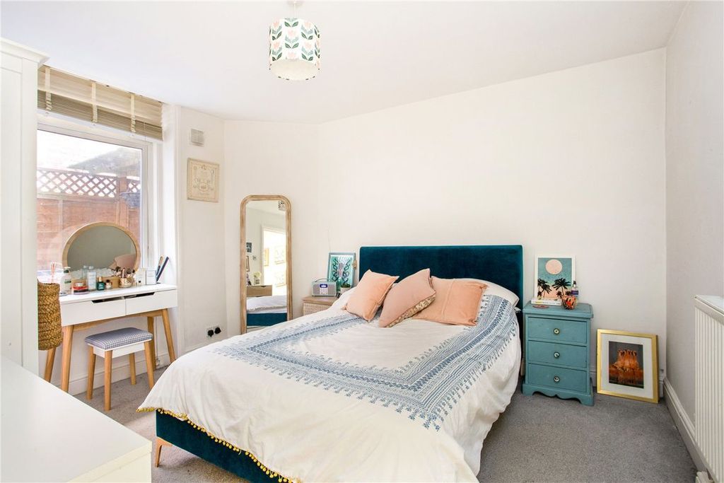 Property photo 2 of 6