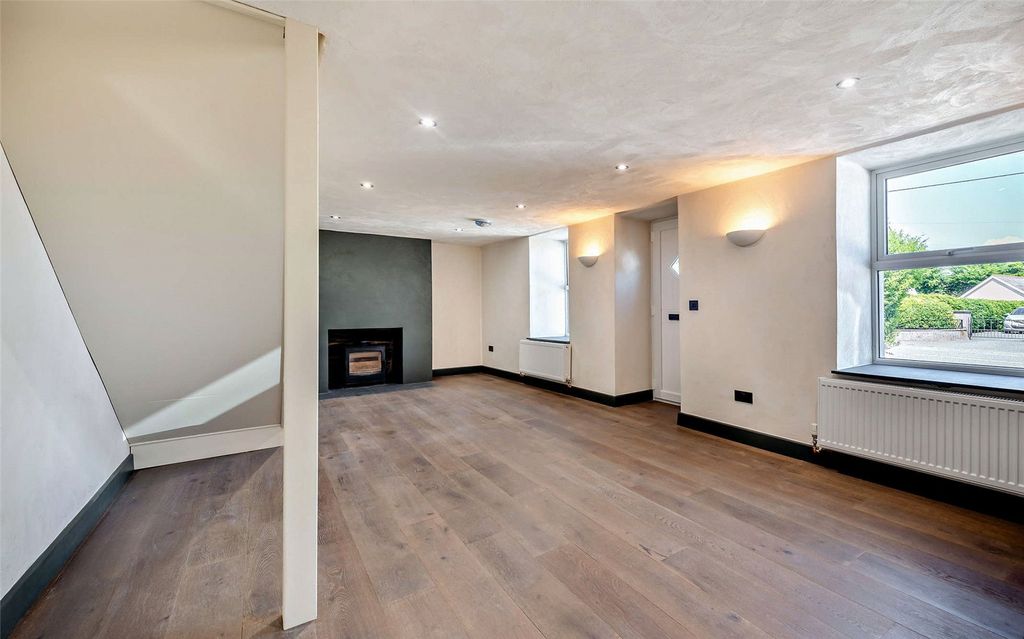 Property photo 3 of 62 Living Dining Room