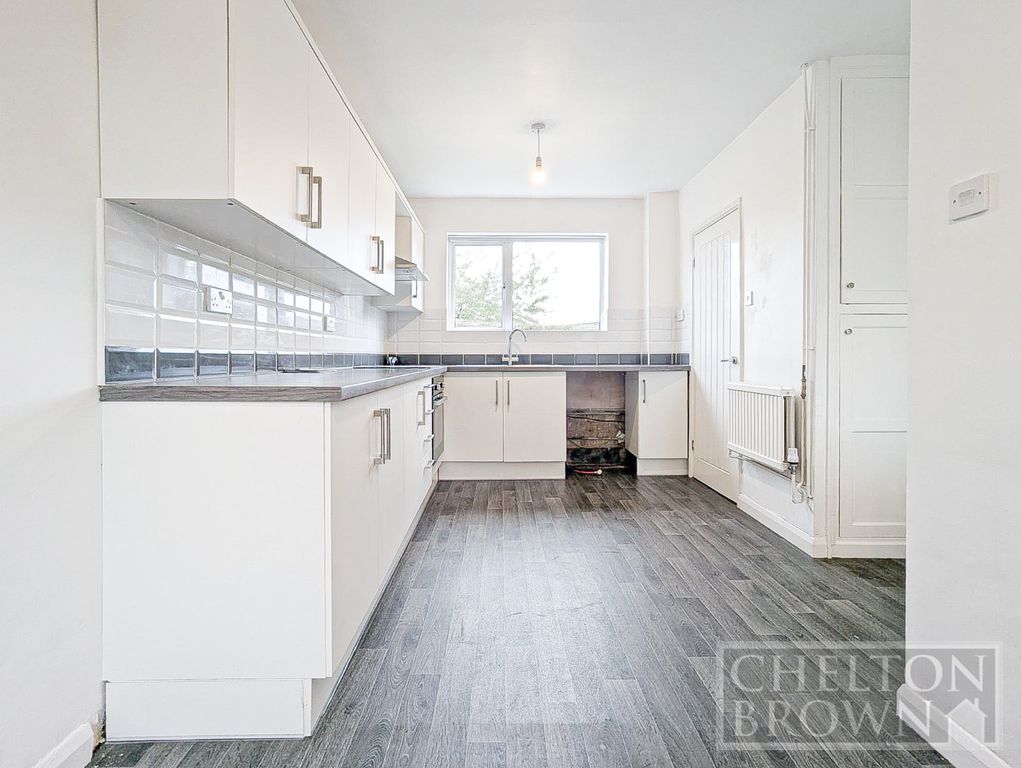 Property photo 2 of 23 Kitchen