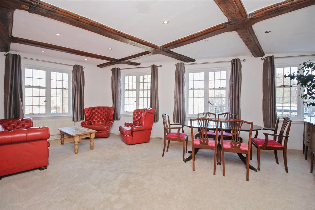 Property photo 3 of 11 Picture 3