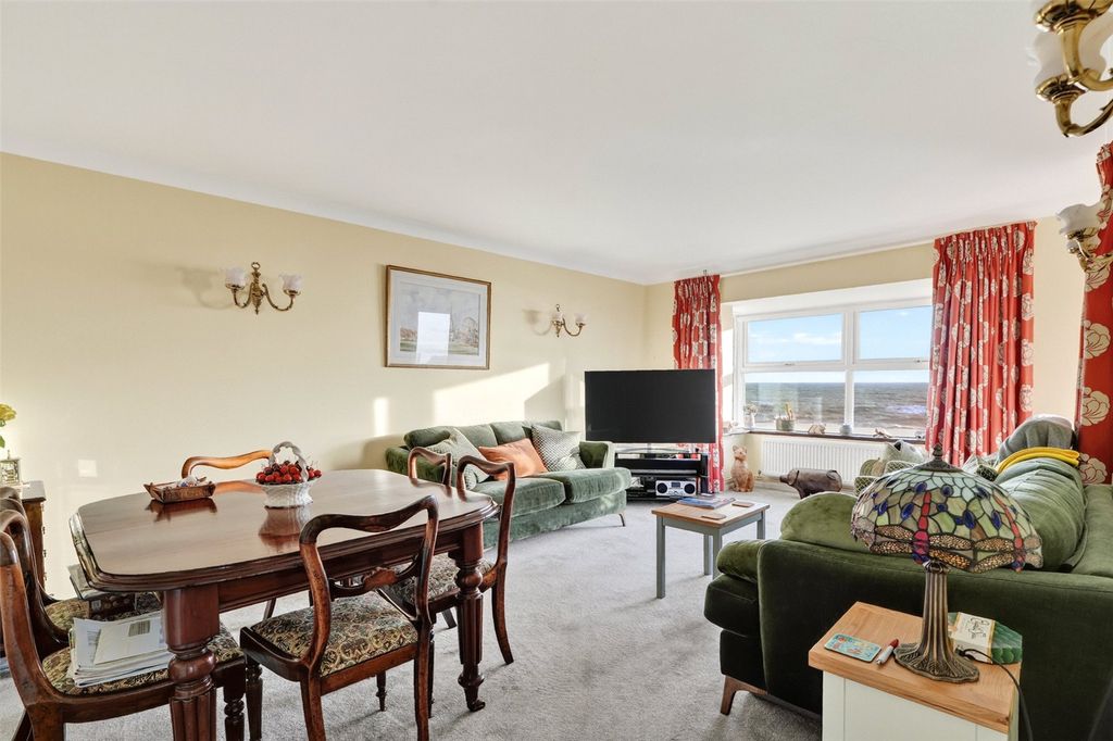 Property photo 3 of 23 Picture No. 21