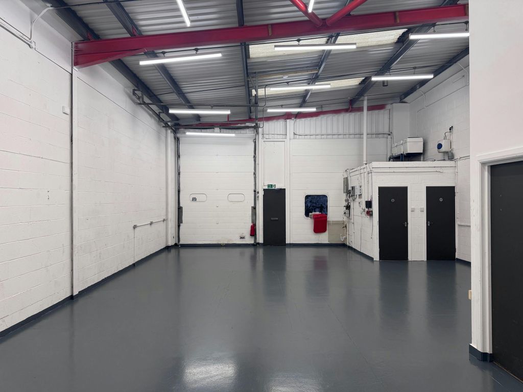 Property photo 2 of 16 Unit 22 Hawthorn Centre (4).Jpg