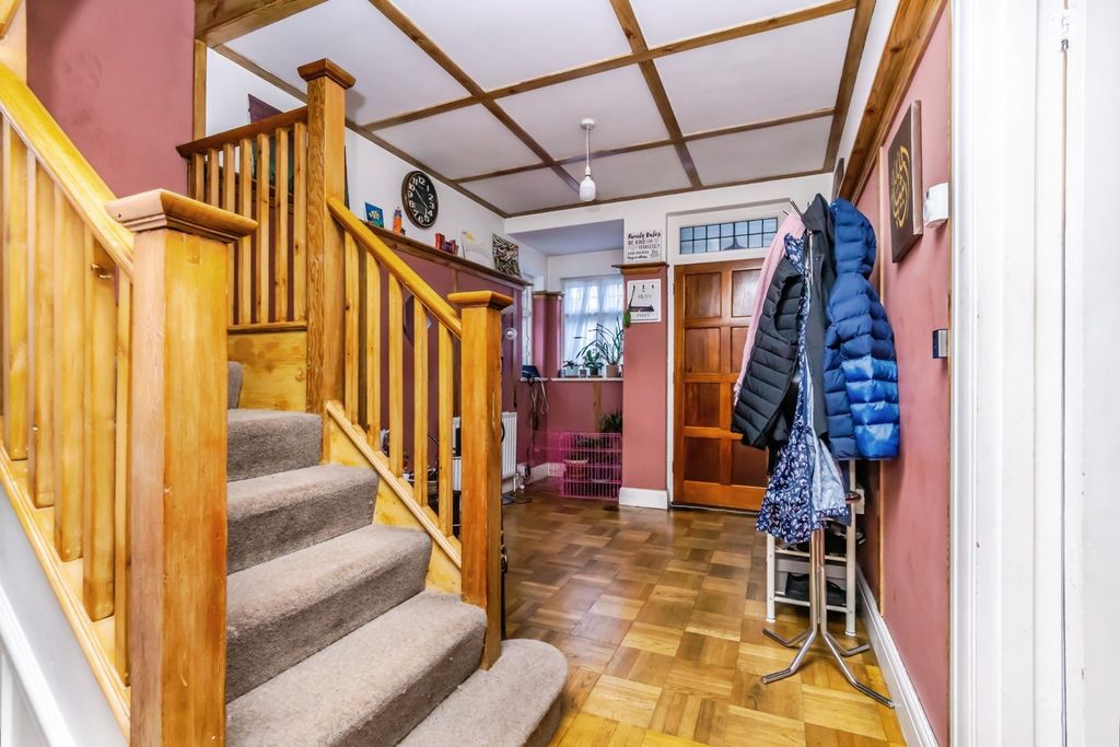 Property photo 2 of 16 Photo