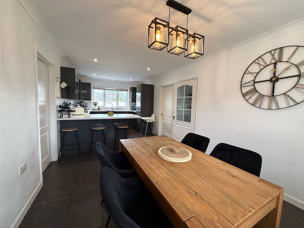 Property photo 3 of 22 Picture No. 16