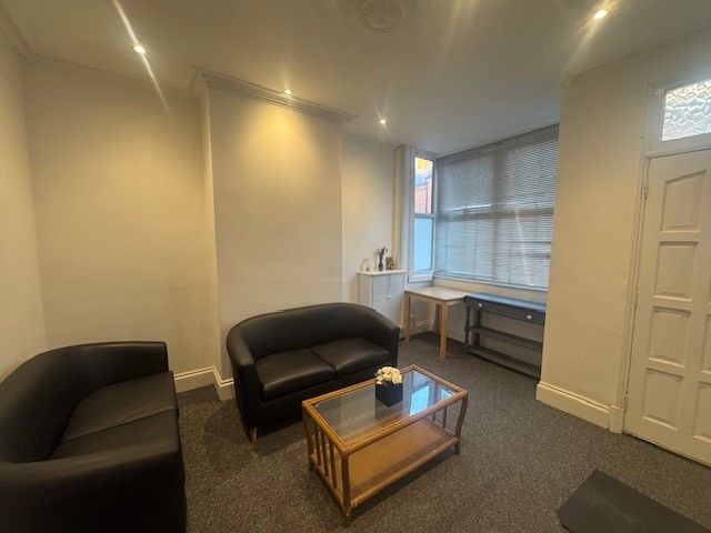 Property photo 2 of 14 Image