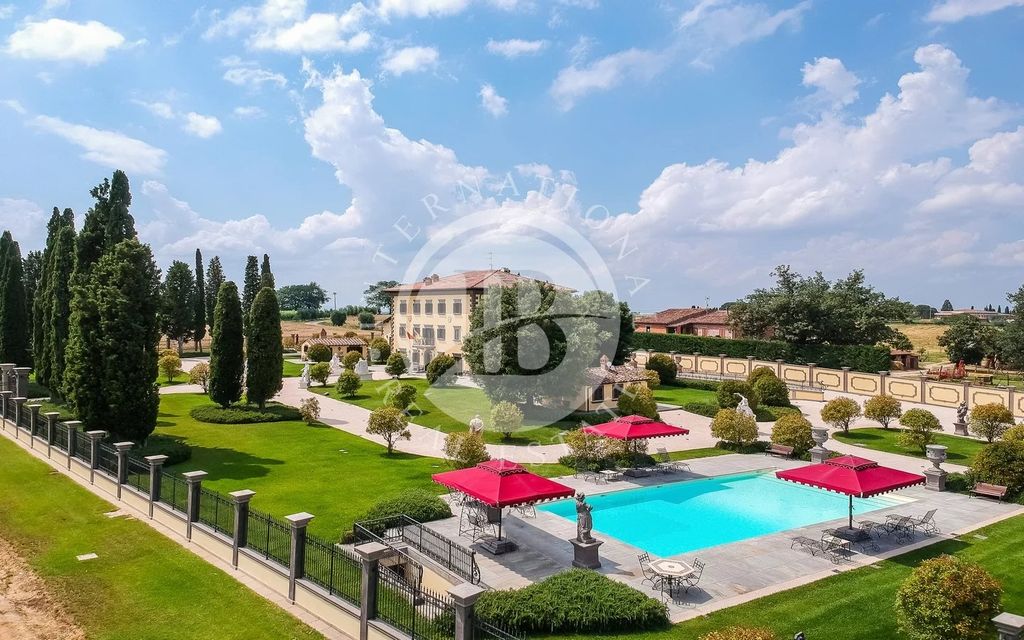 Property photo 2 of 34