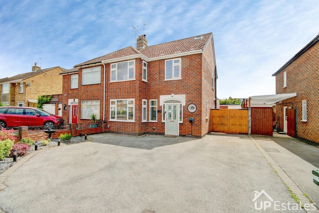 Property photo 1 of 38