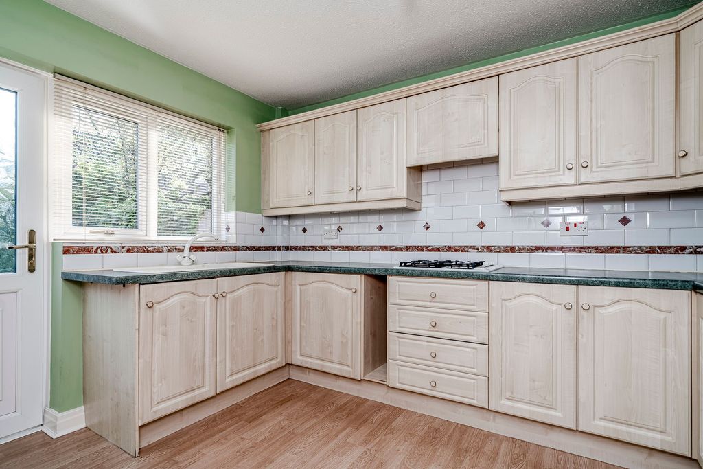 Property photo 3 of 35