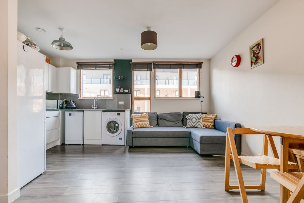 Property photo 2 of 12