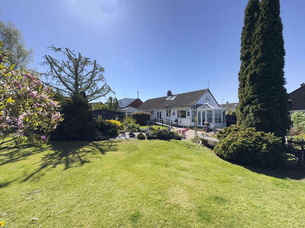 Property photo 1 of 19 Photo 8