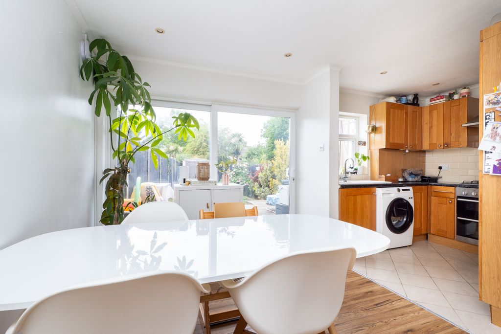 Property photo 3 of 14 Picture No. 10