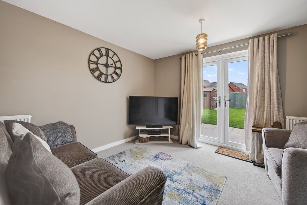 Property photo 3 of 24