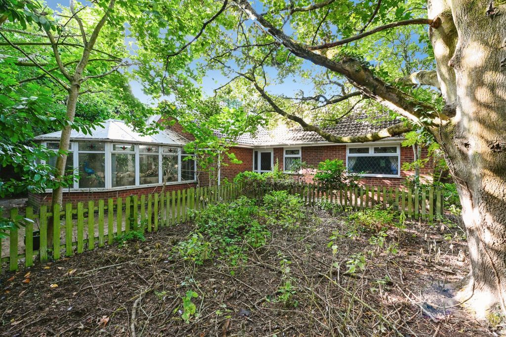 Property photo 3 of 20 Picea019