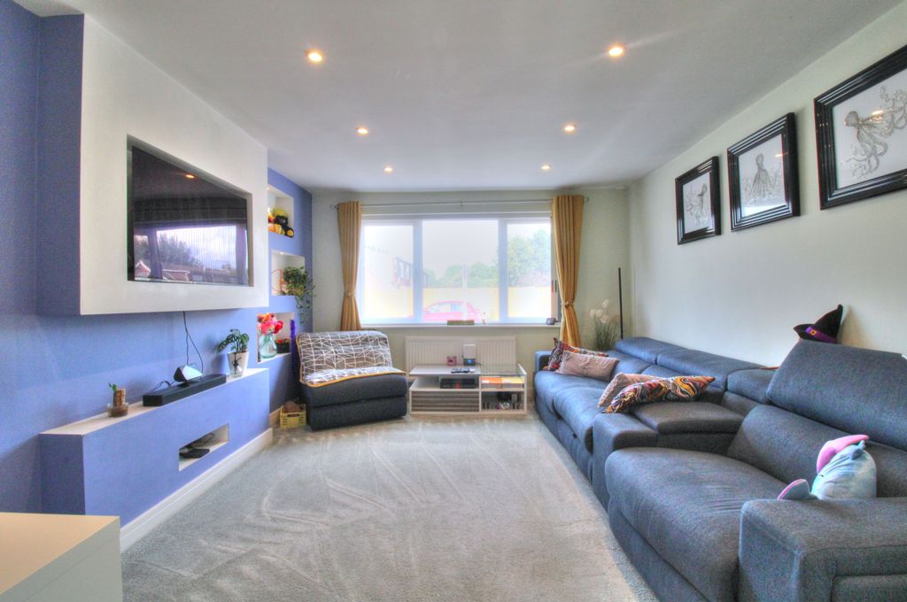 Property photo 2 of 12 Img_3927_8_9