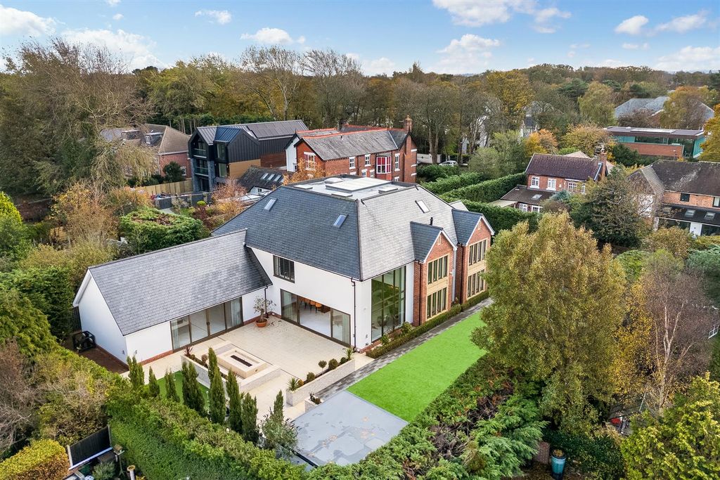 Property photo 2 of 66 41 Massams Lane Formby-149.Jpg