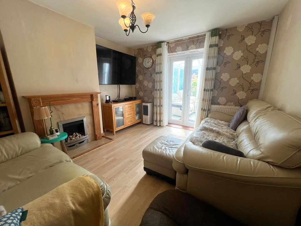 Property photo 3 of 16 3
