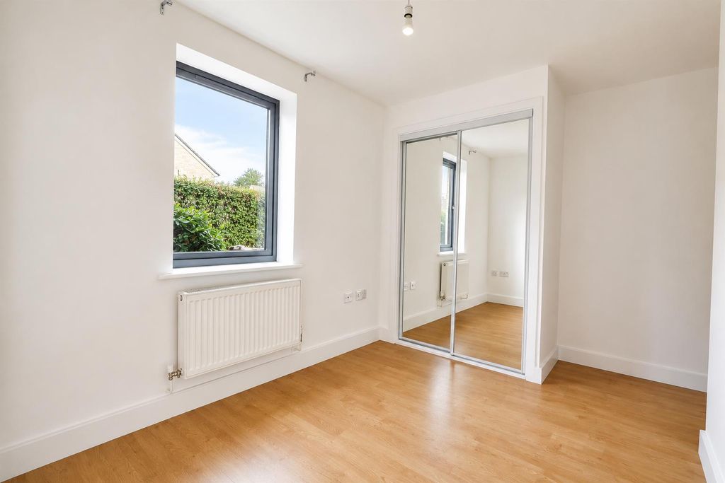 Property photo 3 of 5